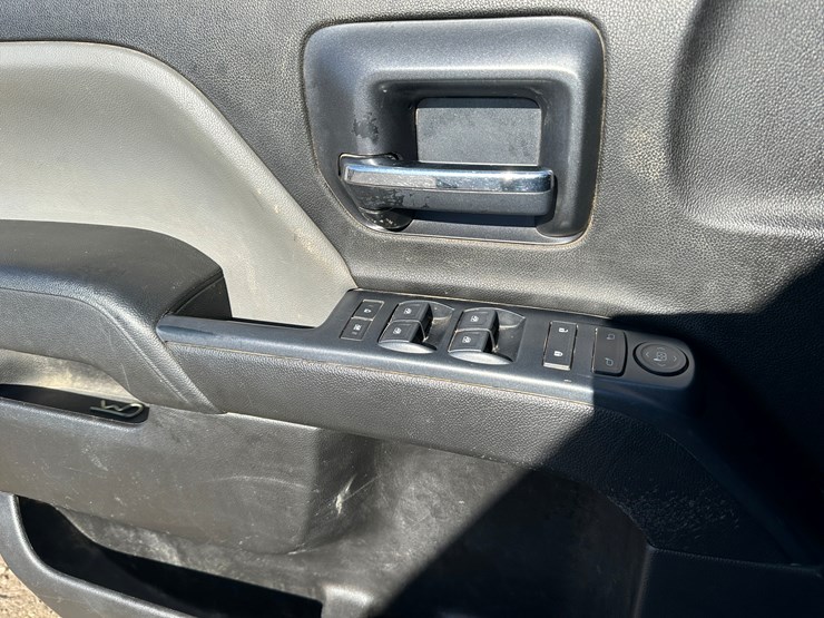 2019-chevrolet-2500-image-64