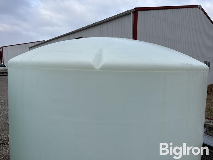 norwesco-2,500-gal-liquid-storage-tank-image-10