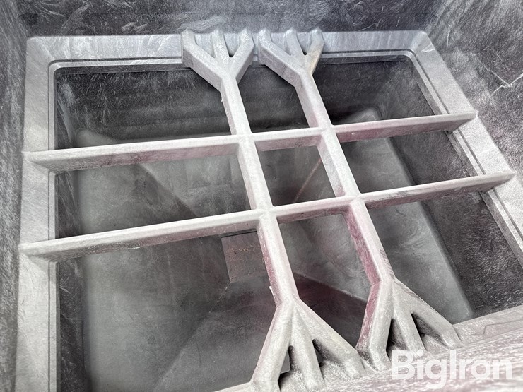 buckhorn-574533cfro-seed-tote-image-16