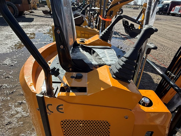 #103-•-unused-cfg-industry-mx20r-mini-excavator-mx20r2025x1000459-inv#-36804-image-24