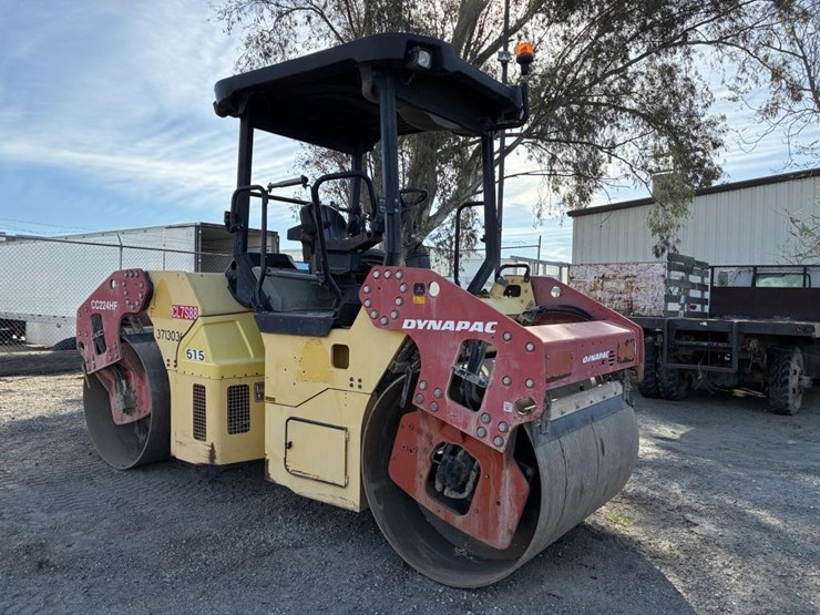 2011-dynapac-cc224hf-image-2