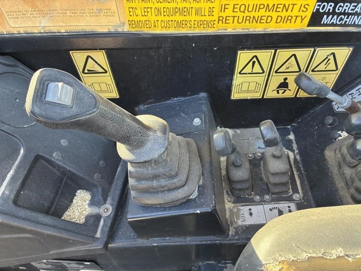 2019-jcb-512-56-image-22