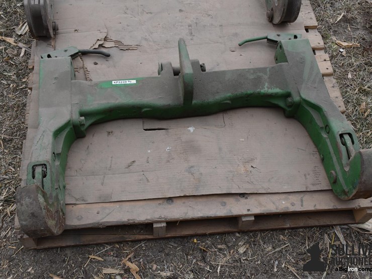 john-deere-quick-hitch-image-1
