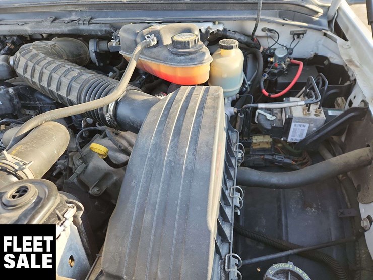 2005-ford-f550-image-25