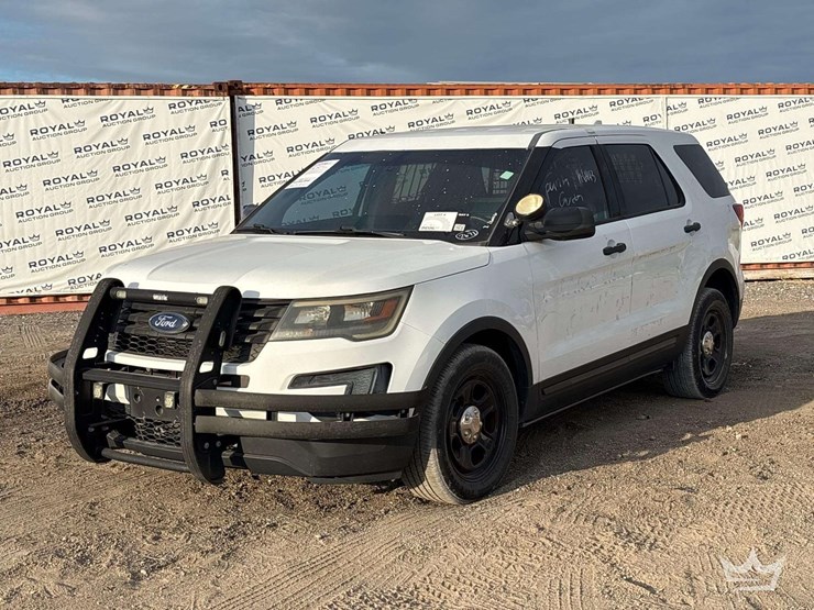 2016-ford-explorer-image-1
