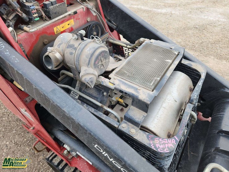 2019-toro-dingo-tx427-image-23