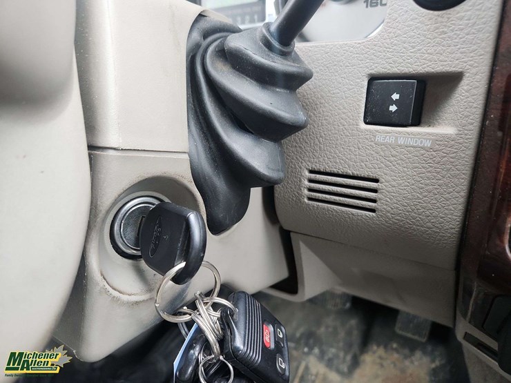 2010-ford-f250-image-25