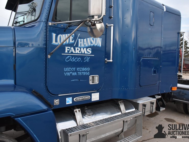 1998-freightliner-fld120-image-16