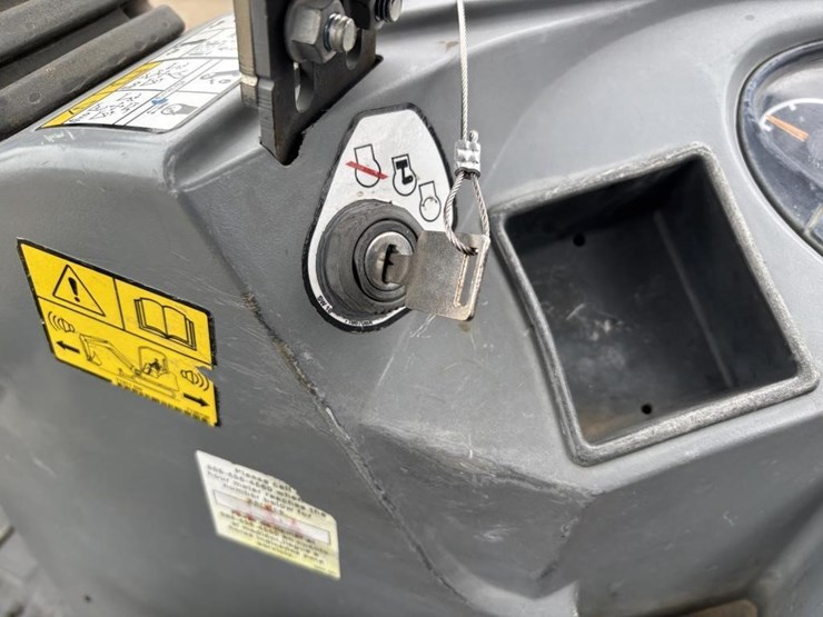 2021-bobcat-e20-image-34