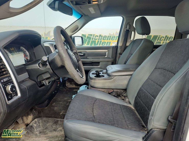 2017-dodge-2500-image-14