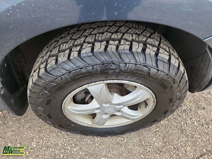 2008-hyundai-santa-fe-image-13