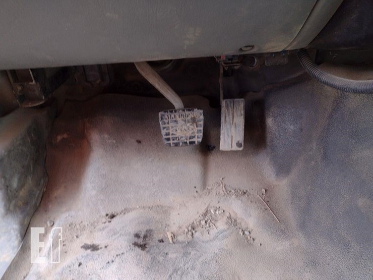 2003-ford-f650-image-9