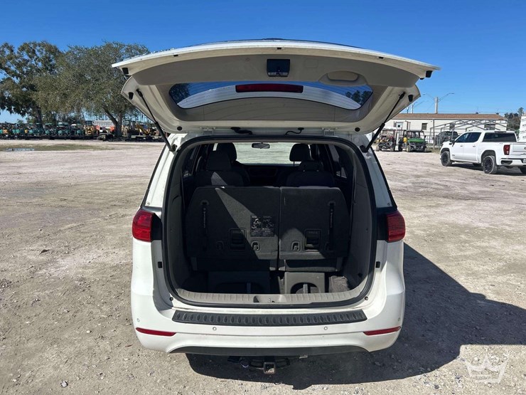 2015-kia-sedona-image-20