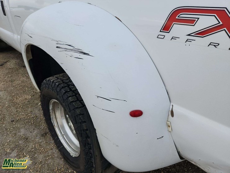 2015-ford-f350-image-36