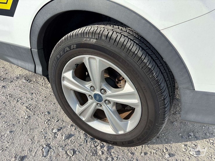 2013-ford-escape-image-26