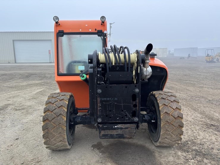 2015-jlg-g5-18a-image-8