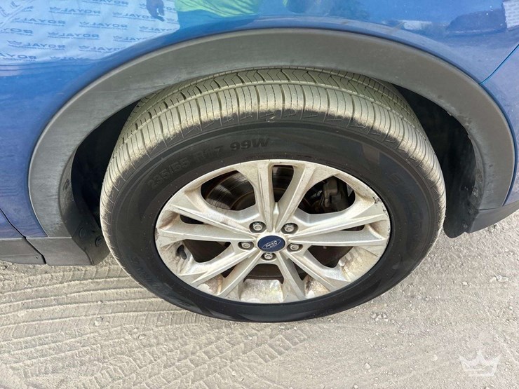 2017-ford-escape-image-24