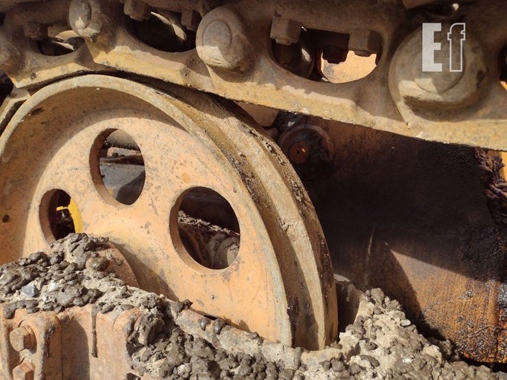 komatsu-d31a-17-image-24