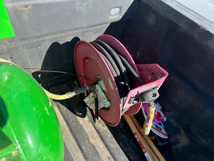 2019-chevrolet-2500-image-25