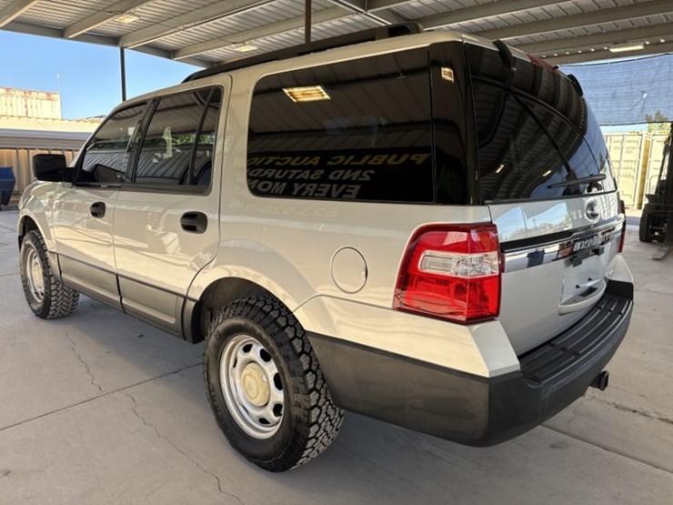 2015-ford-expedition-image-5