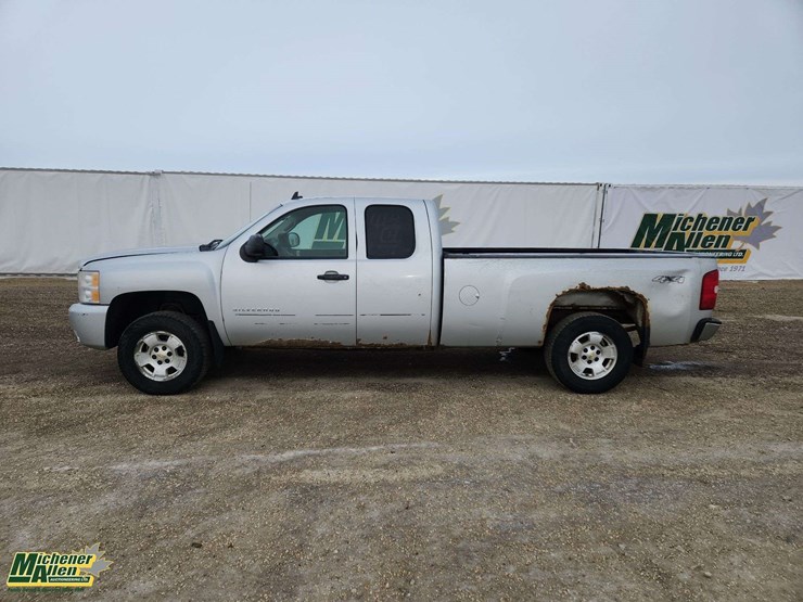 2011-chevrolet-silverado-1500-image-6