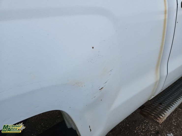 2015-chevrolet-silverado-2500hd-image-35