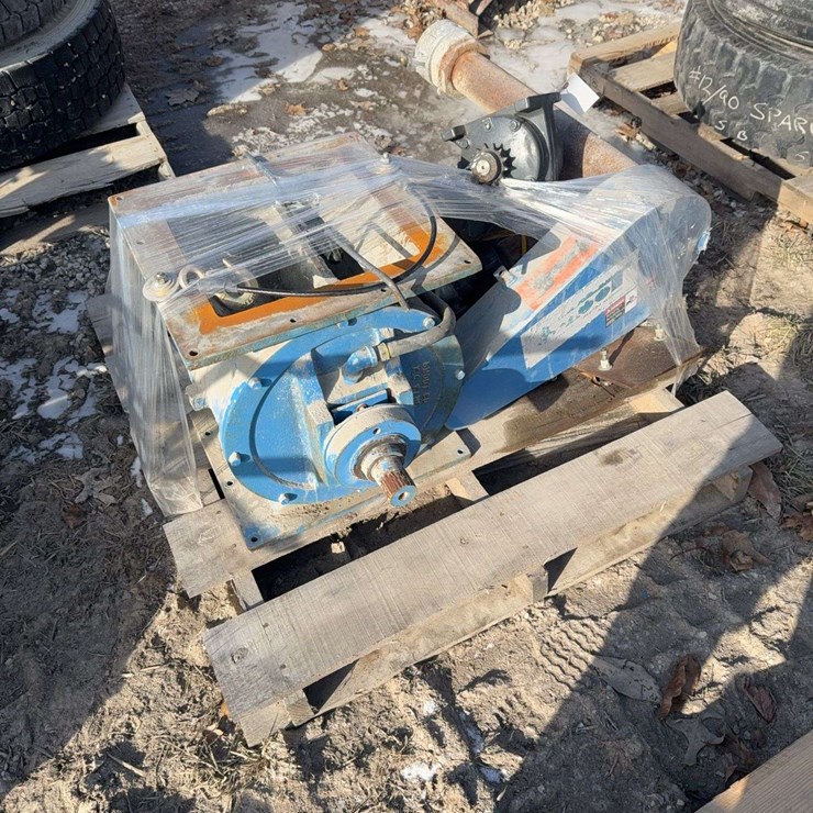 Large Commercial Pneumatic Air Lock Feeder for a Vertical Silo