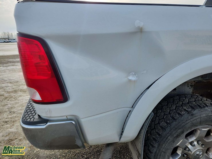 2017-dodge-2500-image-46