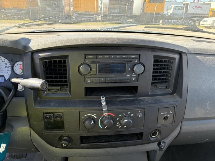 2007-dodge-ram-pickup-truck-image-11