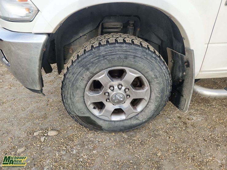 2017-dodge-2500-image-13