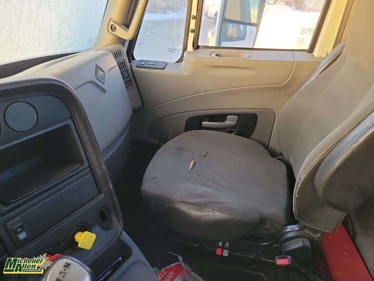 2015-international-prostar-image-21