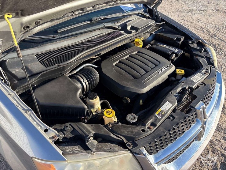 2014-dodge-grand-caravan-image-8