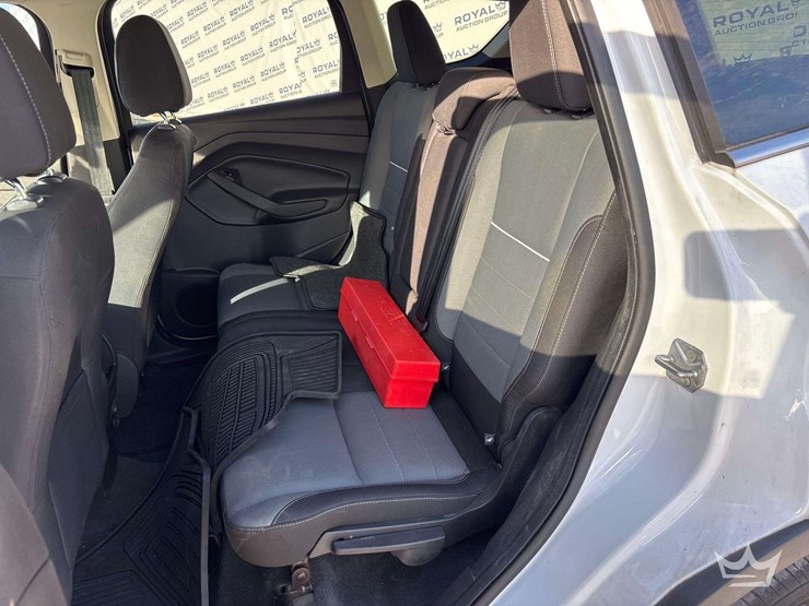 2013-ford-escape-image-24