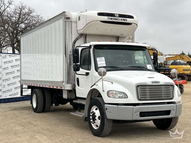 2018-freightliner-m2-106-image-2