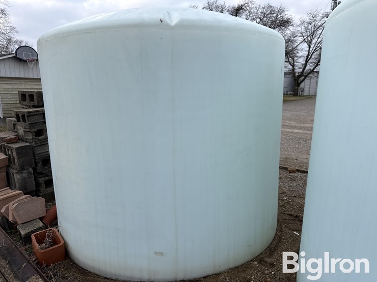 norwesco-2,500-gal-storage-tank-image-5