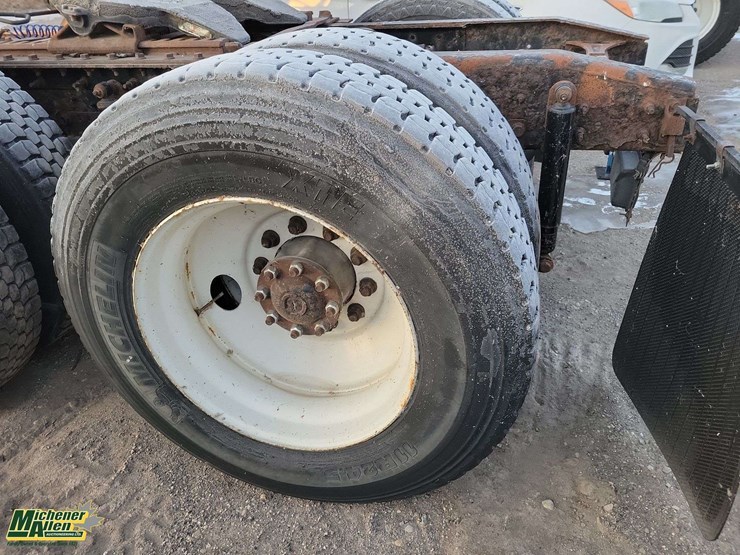 2015-international-prostar-image-11