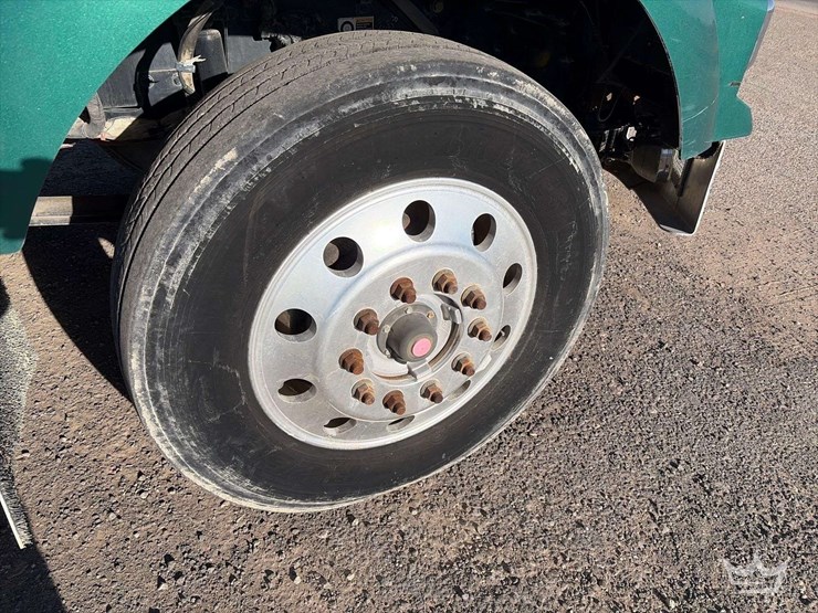 2013-kenworth-t800-image-34