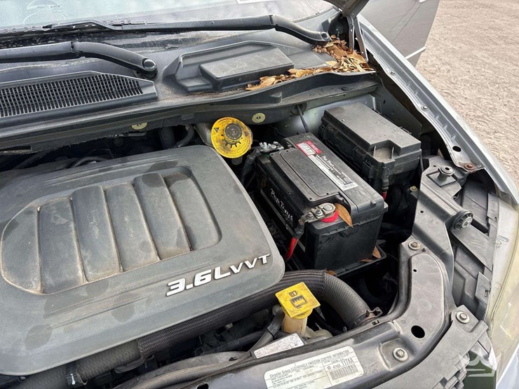 2015-dodge-grand-caravan-image-9