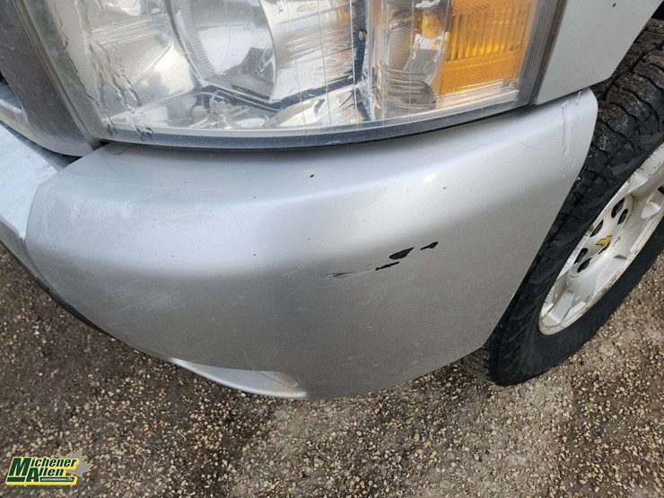 2011-chevrolet-silverado-1500-image-34