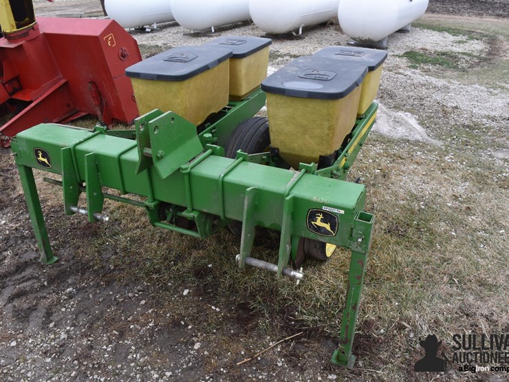 john-deere-2r30-planter-image-1