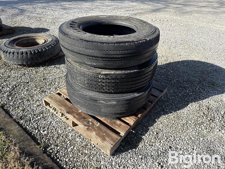 firestone-11r22.5-trailer-tires-image-5