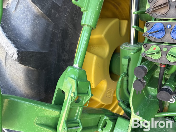 2013-john-deere-8285r-image-10
