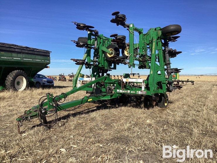 2013-john-deere-2510h-image-1