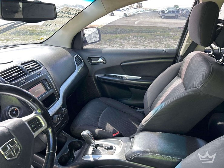 2014-dodge-journey-image-18