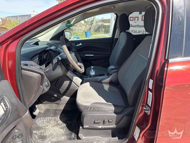 2014-ford-escape-se-image-11