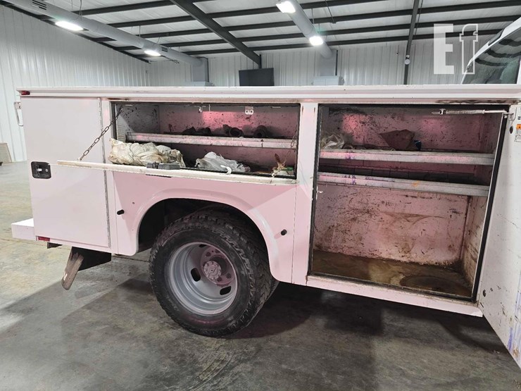 2015-ford-f350-image-21