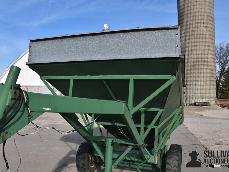 grasshopper-gooseneck-t/a-gravity-wagon-image-10