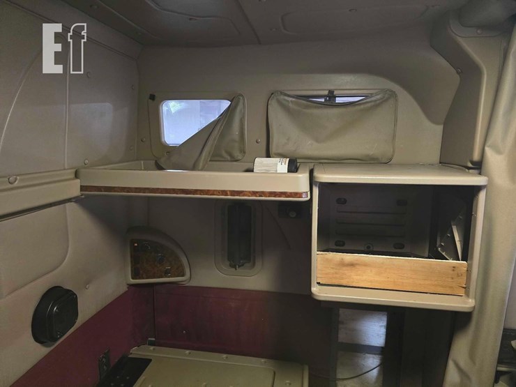 2005-international-9400-image-17