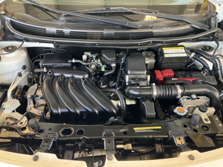 2015-nissan-versa-sdn-image-9