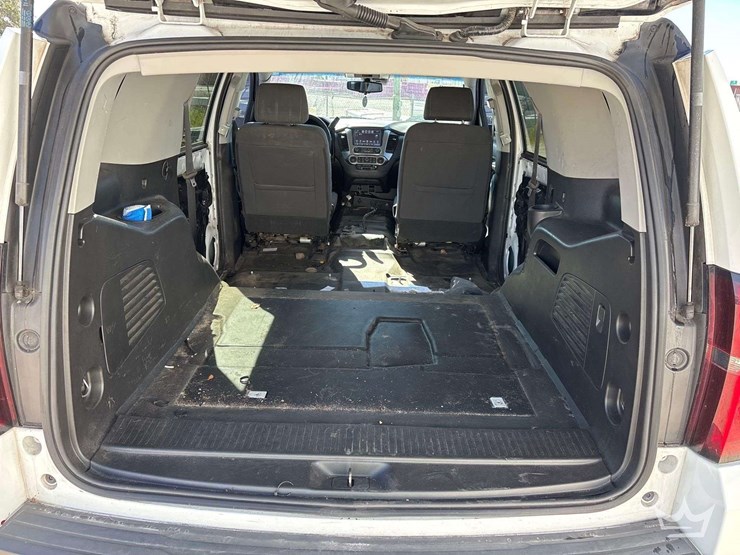 2019-chevrolet-tahoe-image-5